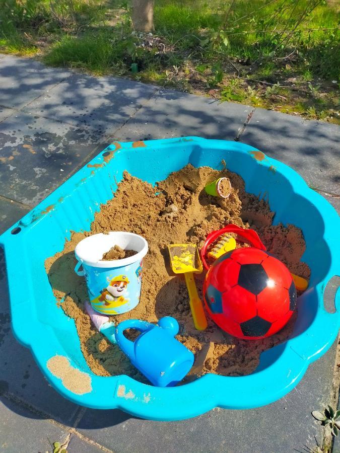 Bj Chalets - De Rug 3 - Vakantiepark Lauwersoog - Luxe Chalet Met Vaatwasser En Inloopkast! Vroege Incheck! Met Airco! Bagian luar foto