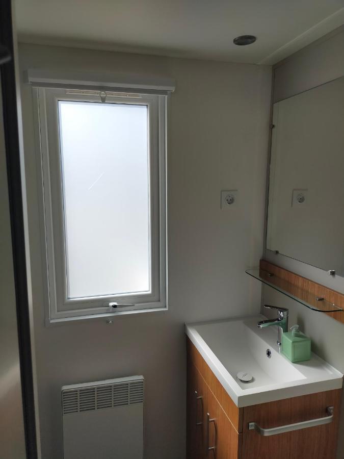 Bj Chalets - De Rug 3 - Vakantiepark Lauwersoog - Luxe Chalet Met Vaatwasser En Inloopkast! Vroege Incheck! Met Airco! Bagian luar foto